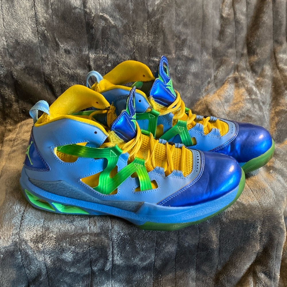 Nike - Jordan Melo M9 “Easter” Poison Green, University Blue 2012 - Picture 1 of 7